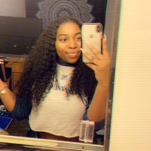 Meet your Posher, Kenzie